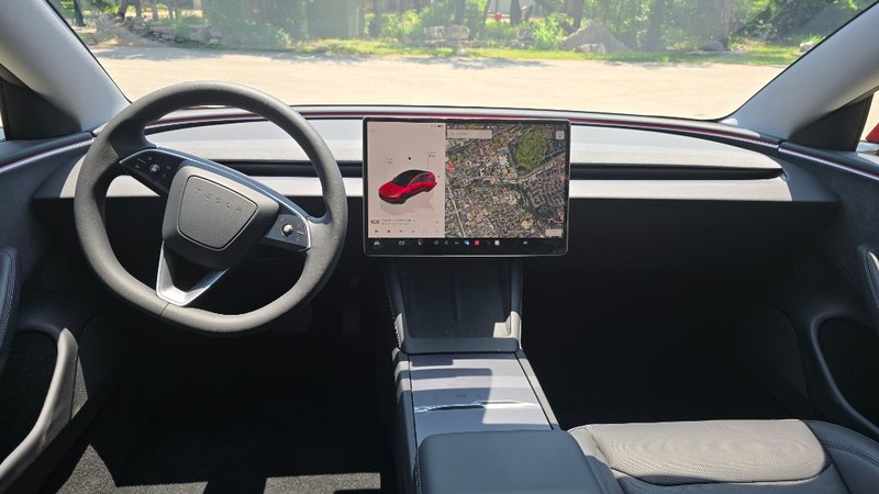 Tesla MODEL 3 Vehicle Image 12