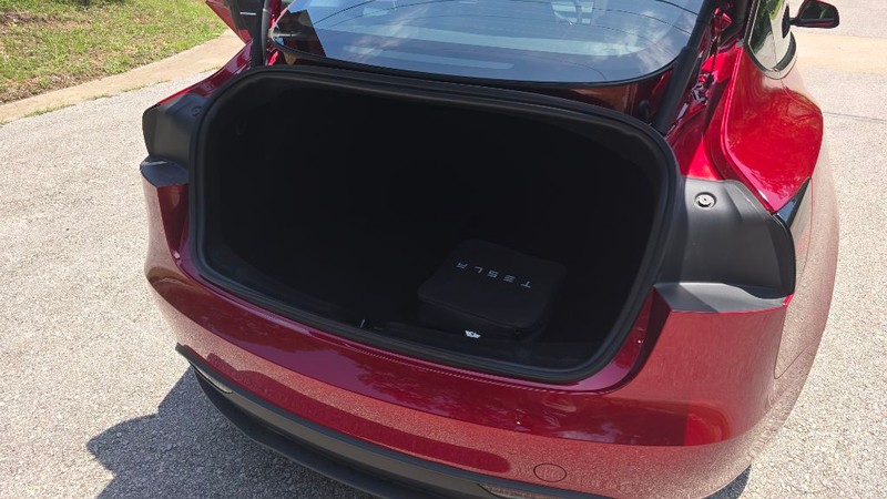 Tesla MODEL 3 Vehicle Image 14