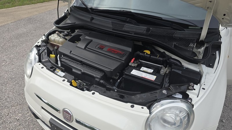 FIAT 500 Vehicle Image 13