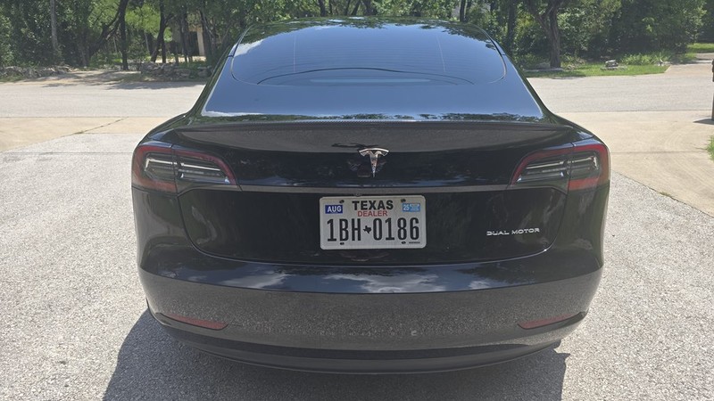 Tesla Model 3 Vehicle Image 5