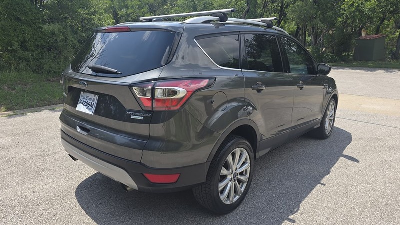Ford Escape Vehicle Image 6