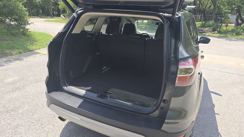 Ford Escape Vehicle Image 13
