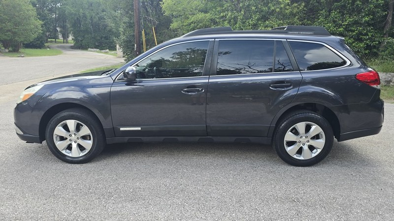Subaru OUTBACK Vehicle Image 3