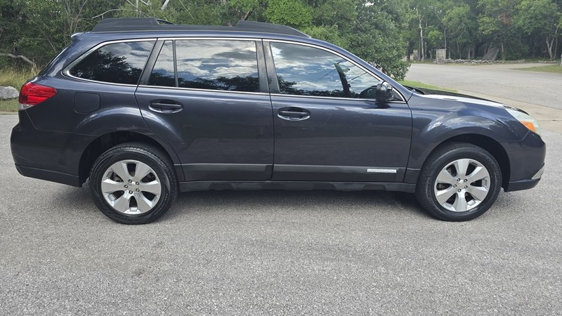 Subaru OUTBACK Vehicle Image 7