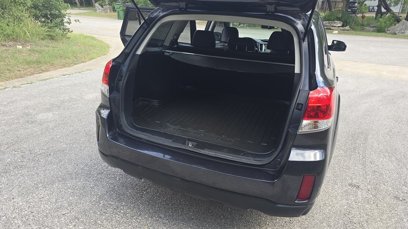Subaru OUTBACK Vehicle Image 13