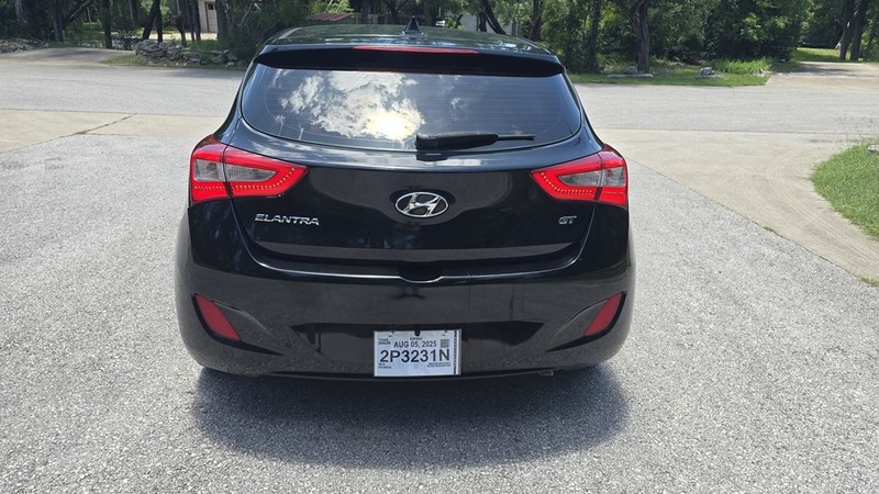 Hyundai ELANTRA GT Vehicle Image 5