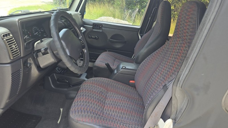 Jeep WRANGLER / TJ Vehicle Image 10