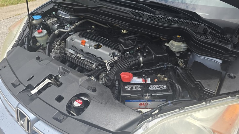 Honda CR-V Vehicle Image 14