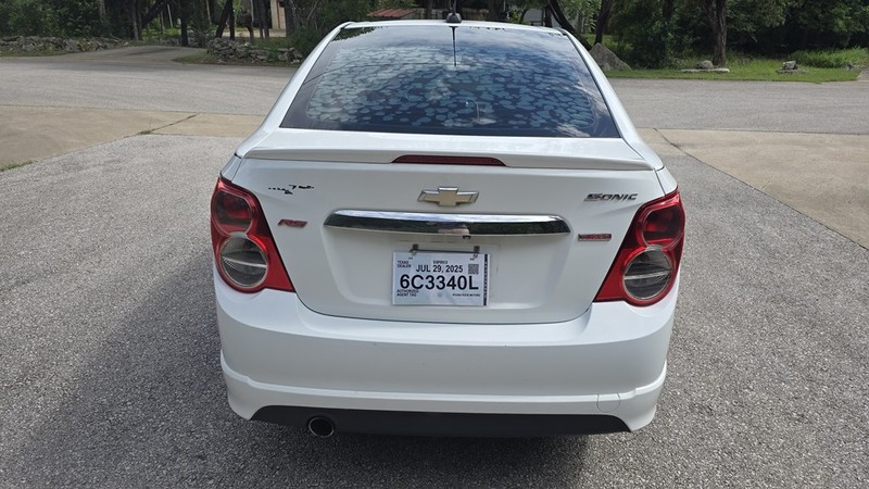 Chevrolet SONIC Vehicle Image 5