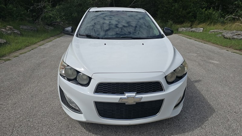 Chevrolet SONIC Vehicle Image 9