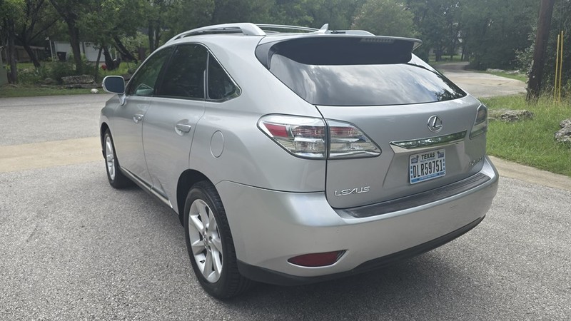 Lexus RX Vehicle Image 4