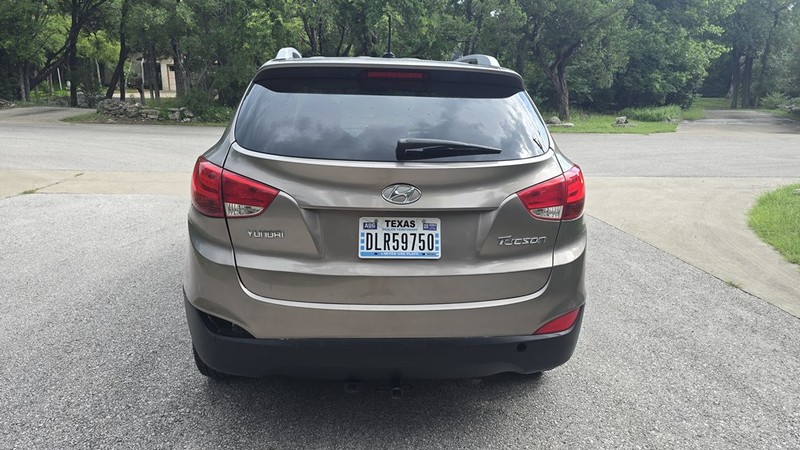 Hyundai TUCSON Vehicle Image 5