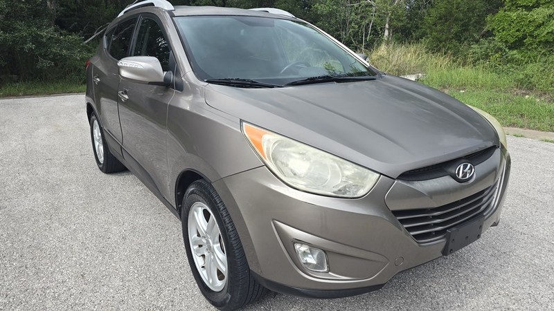 Hyundai TUCSON Vehicle Image 8