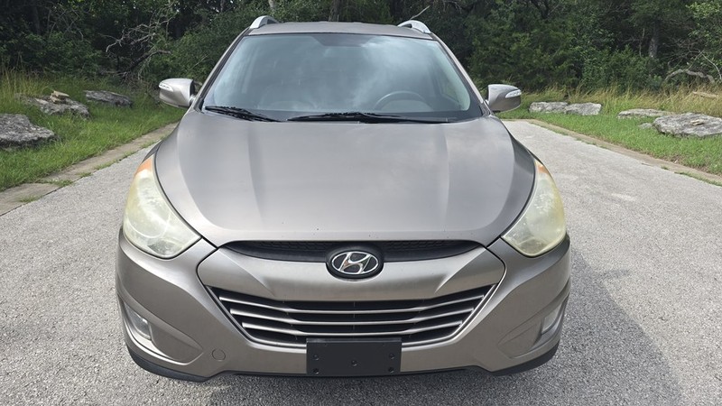 Hyundai TUCSON Vehicle Image 9