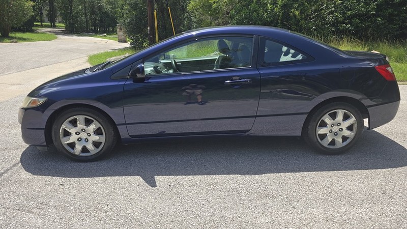 Honda CIVIC Vehicle Image 3