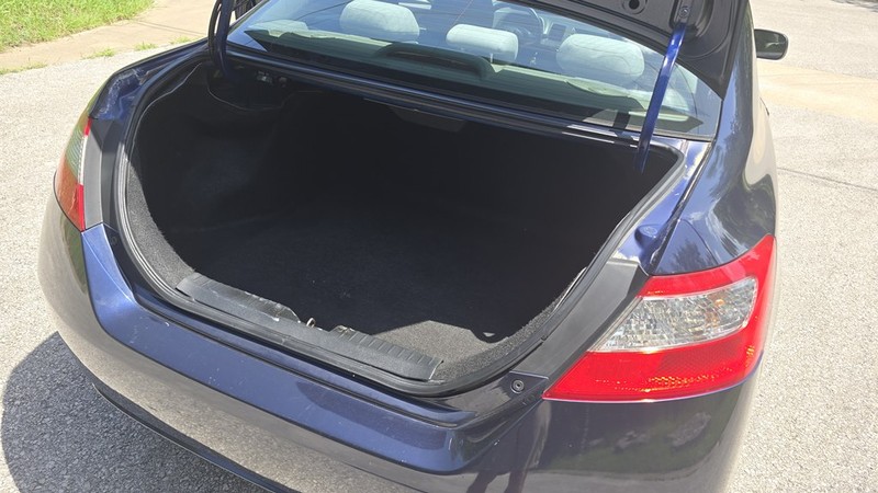 Honda CIVIC Vehicle Image 11