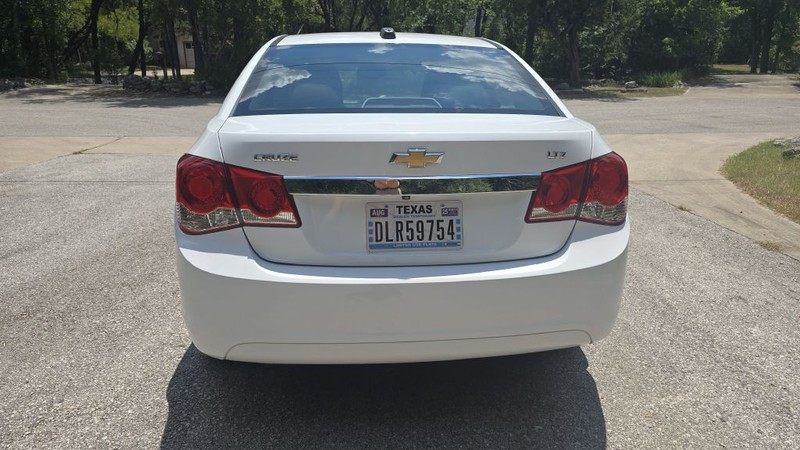 Chevrolet CRUZE LIMITED Vehicle Image 4