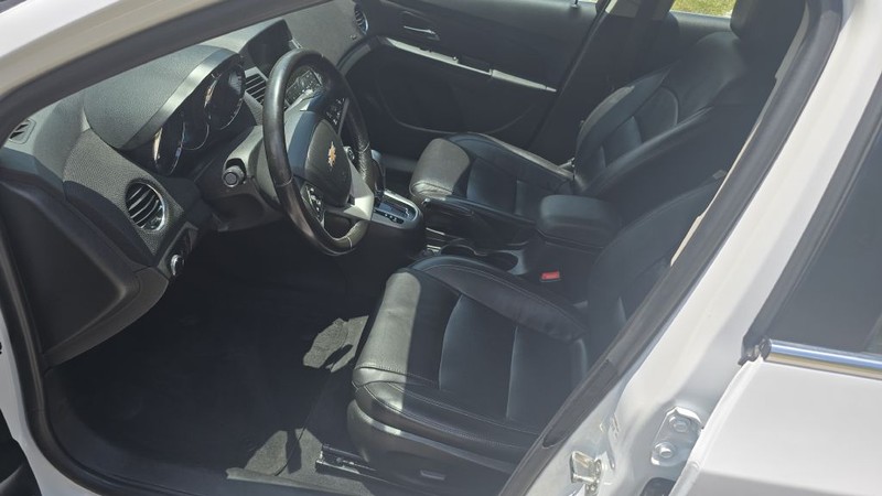 Chevrolet CRUZE LIMITED Vehicle Image 9