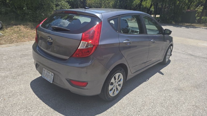 Hyundai ACCENT Vehicle Image 5