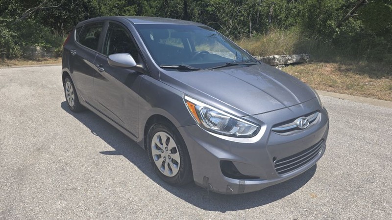 Hyundai ACCENT Vehicle Image 7