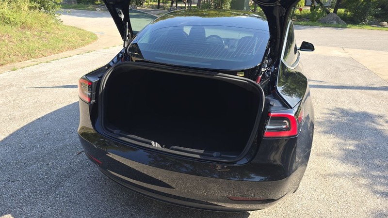 Tesla Model 3 Vehicle Image 12
