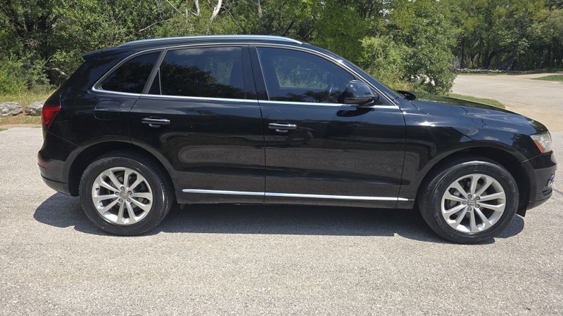 Audi Q5 Vehicle Image 6