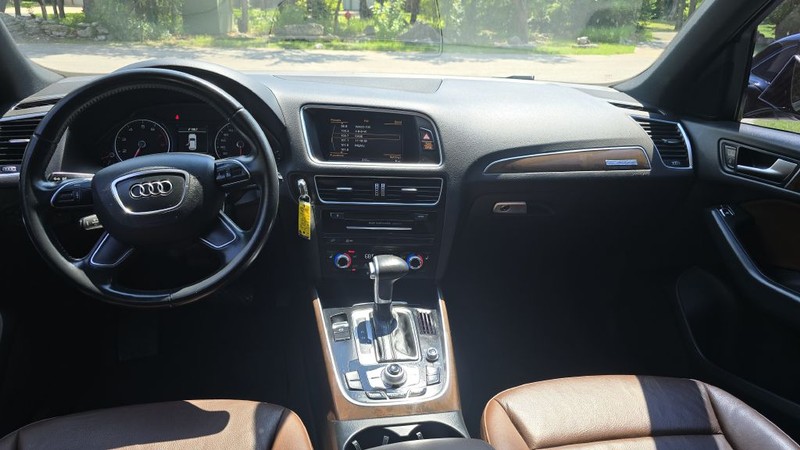 Audi Q5 Vehicle Image 11
