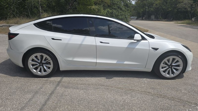 Tesla Model 3 Vehicle Image 7