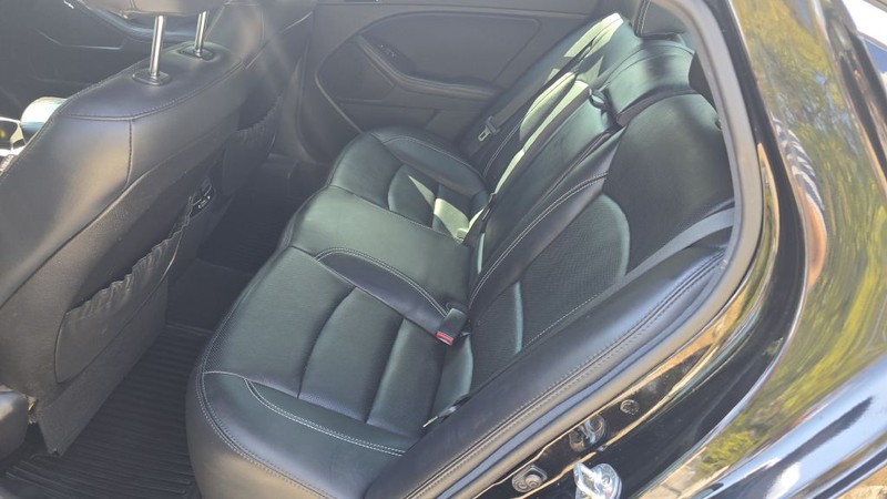 Kia OPTIMA Vehicle Image 11