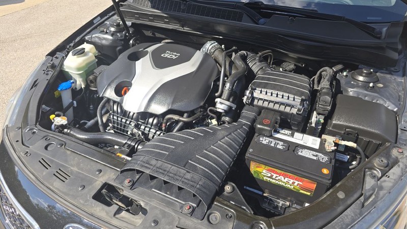 Kia OPTIMA Vehicle Image 14