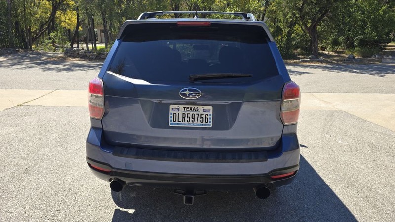 Subaru FORESTER Vehicle Image 5