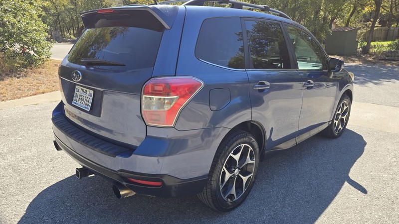Subaru FORESTER Vehicle Image 6