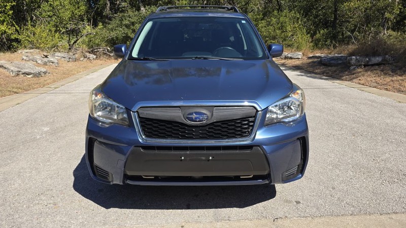 Subaru FORESTER Vehicle Image 9