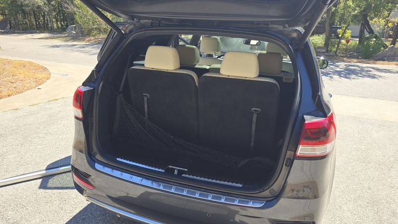Kia SORENTO Vehicle Image 13