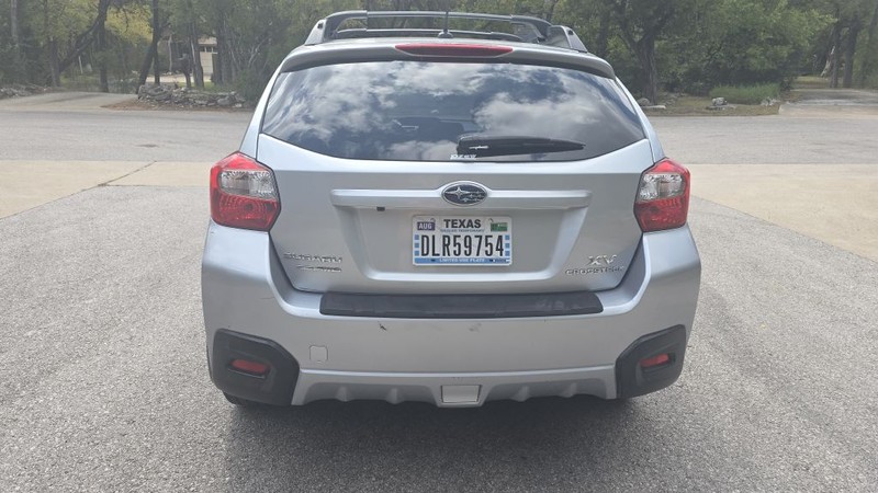 Subaru XV CROSSTREK Vehicle Image 5