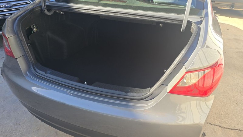 Hyundai SONATA Vehicle Image 13