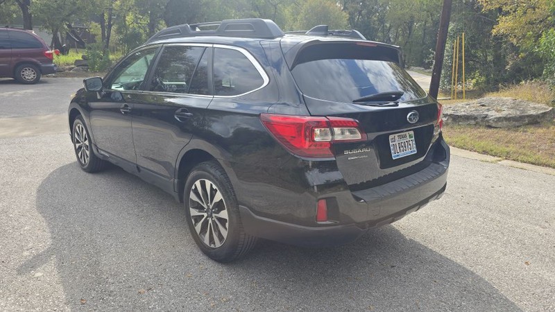 Subaru OUTBACK Vehicle Image 4