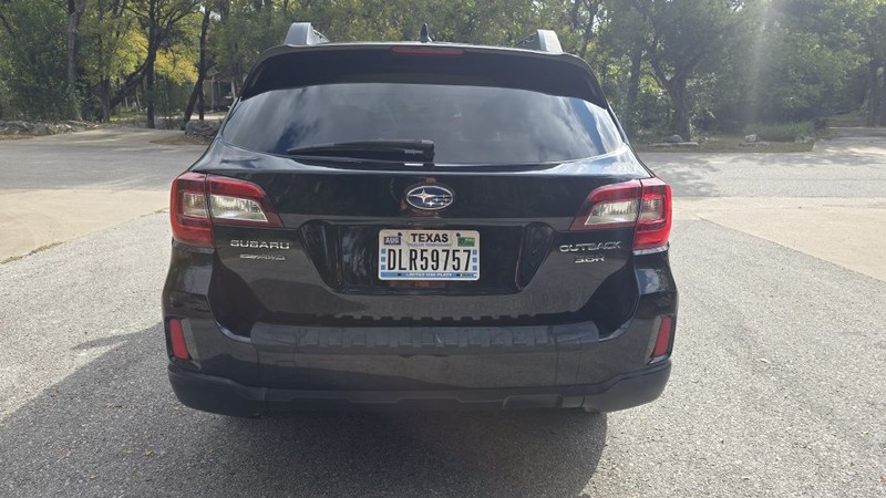 Subaru OUTBACK Vehicle Image 5
