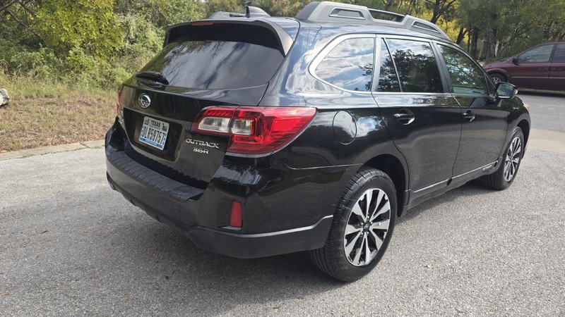 Subaru OUTBACK Vehicle Image 6