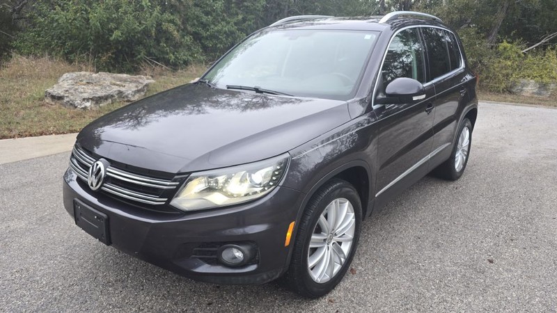 Volkswagen Tiguan Vehicle Full-screen Gallery Image 01