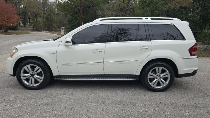 Mercedes-Benz GL-Class Vehicle Image 3