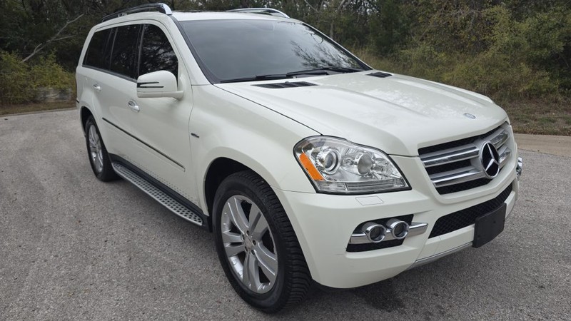 Mercedes-Benz GL-Class Vehicle Image 8