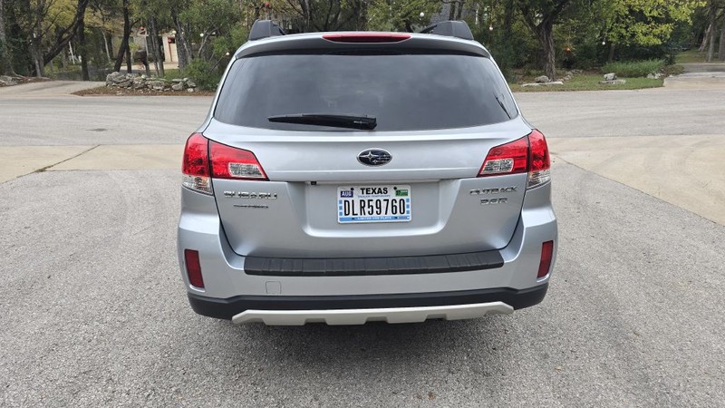 Subaru OUTBACK Vehicle Image 5