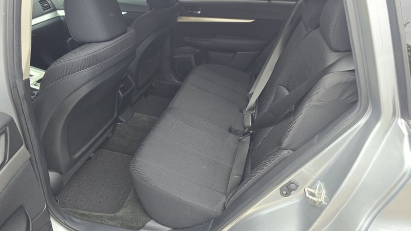 Subaru OUTBACK Vehicle Image 11