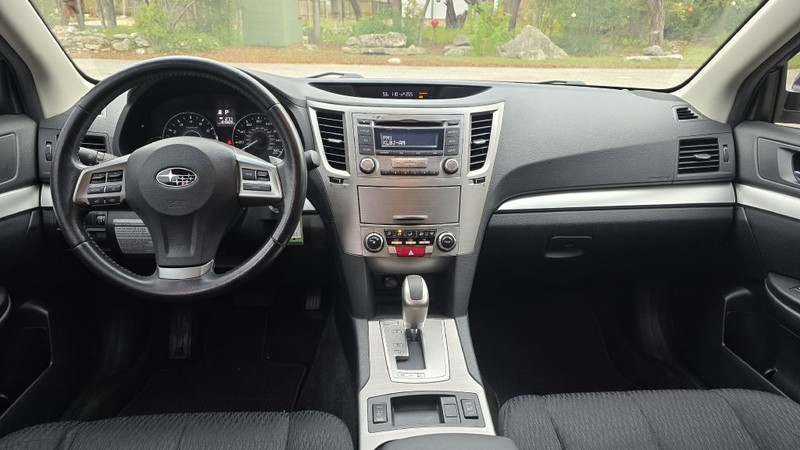 Subaru OUTBACK Vehicle Image 12