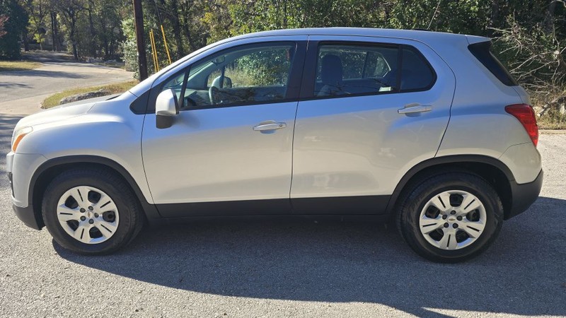 Chevrolet Trax Vehicle Image 3