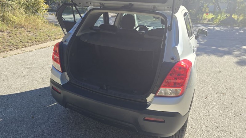 Chevrolet Trax Vehicle Image 13