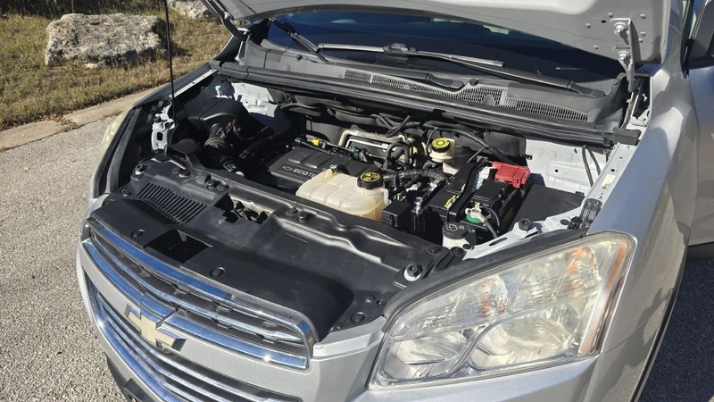 Chevrolet Trax Vehicle Image 14