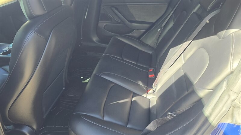 Tesla Model 3 Standard Range Plus Vehicle Image 11
