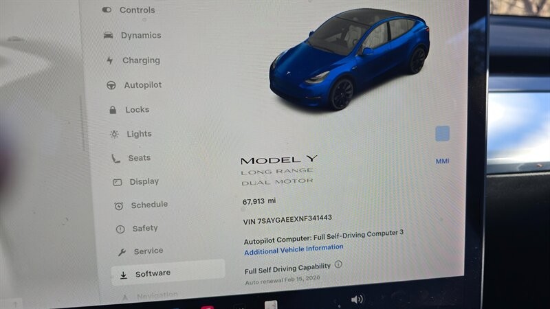 Tesla Model Y Vehicle Full-screen Gallery Image 16